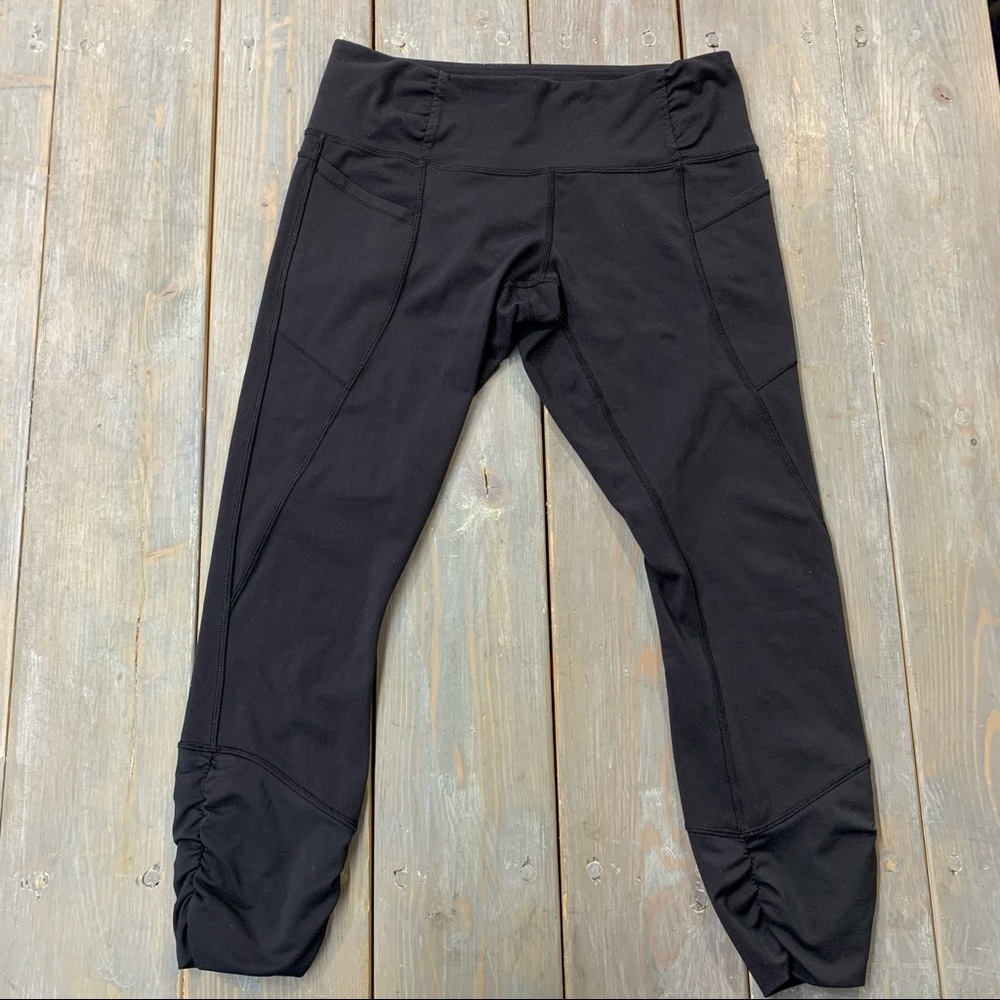 Lululemon Athletica | Compression Capri Leggings | Black | Women’s size 8